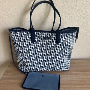 Lululemon Athletica Blue and White Patterned Tote